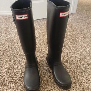Black Hunter boots
